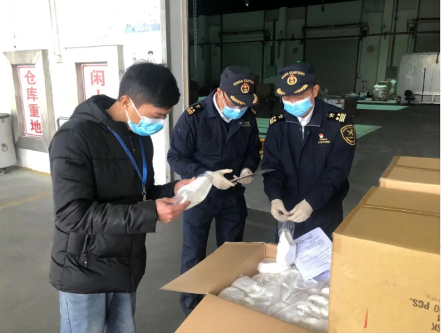 出口報(bào)關(guān)前，怎樣辨別口罩的真假？