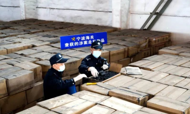 整整142個集裝箱！“包通關(guān)”偽報品名3000噸特大走私出口案