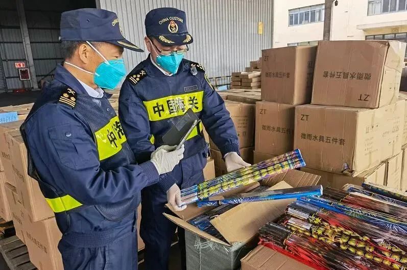 鋌而走險！海關截獲一批“炸藥”